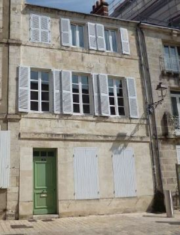 Offres de location Maison La Rochelle 17000